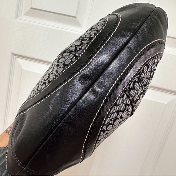 Coach Soho Signature Jacquard Hobo Black Leather Trim Vintage Y2K - Picture 6 of 10